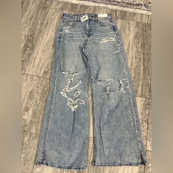 NWT American Eagle Dreamy Drape Baggy Wide Leg Jeans - Picture 1 of 6